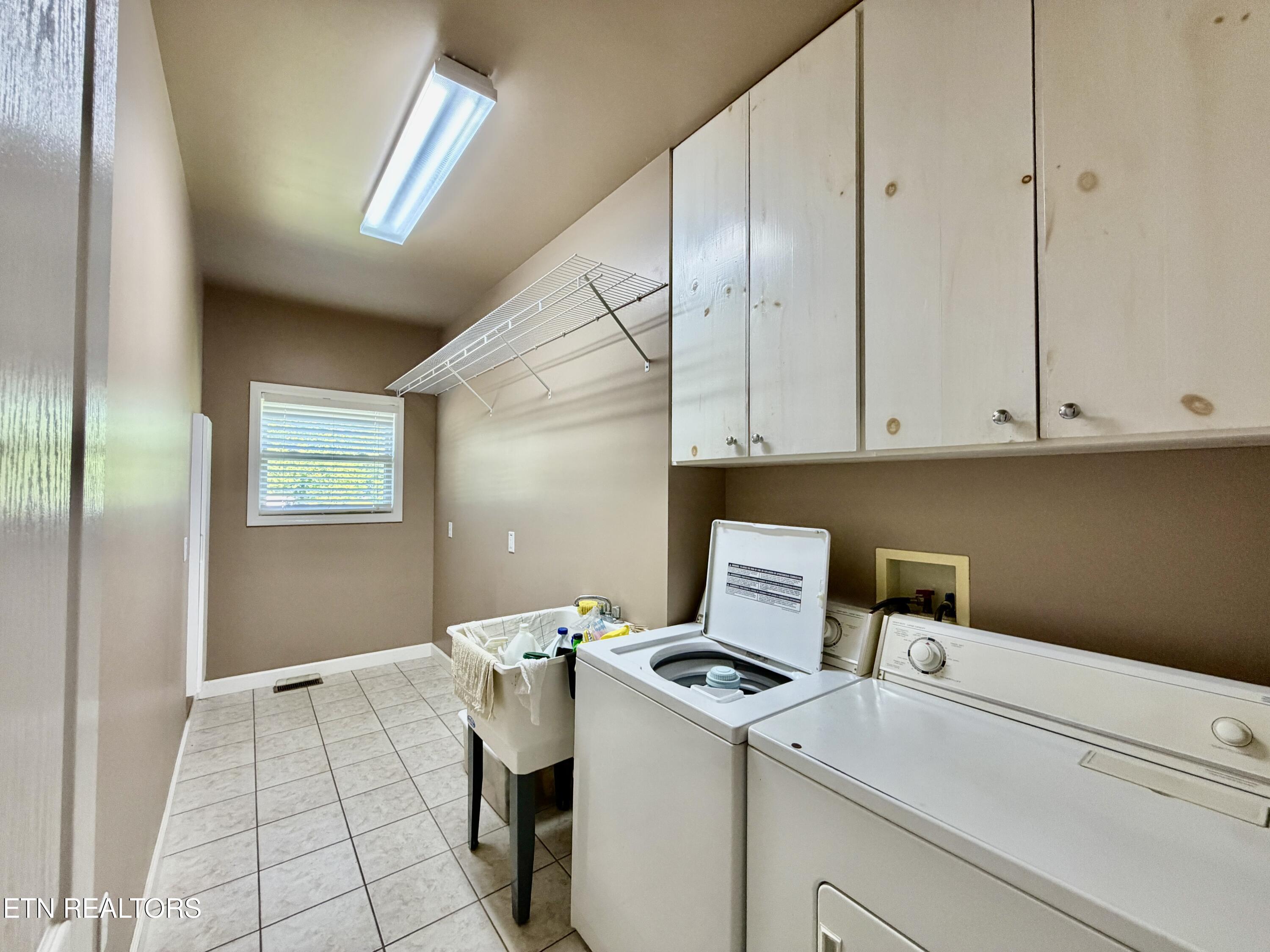1770 Buffalo Road Oneida, TN 37841 - Photo 35 of 57 45