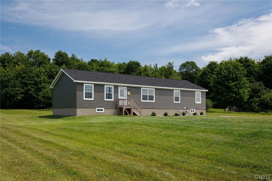 26233 Keyser Road Le Ray, NY 13637 - Photo 3 of 36