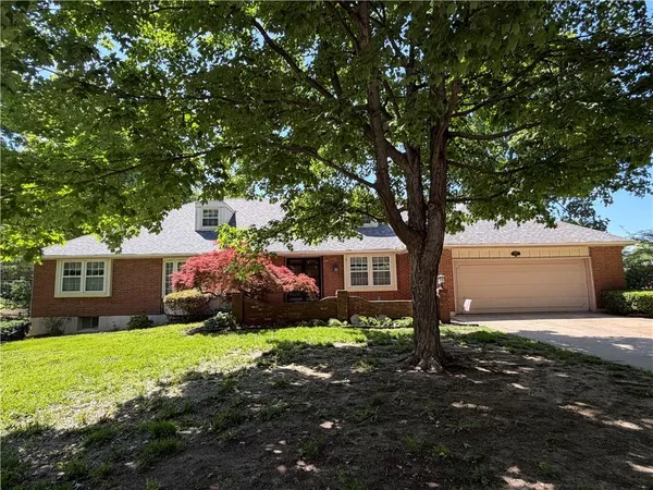 $365,000 | 3522 South Delaware Avenue, Independence, MO 64055