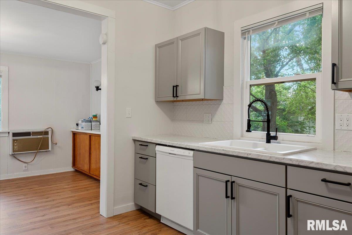 2545 South 10th Street Springfield, IL 62703 - Photo 7 of 25