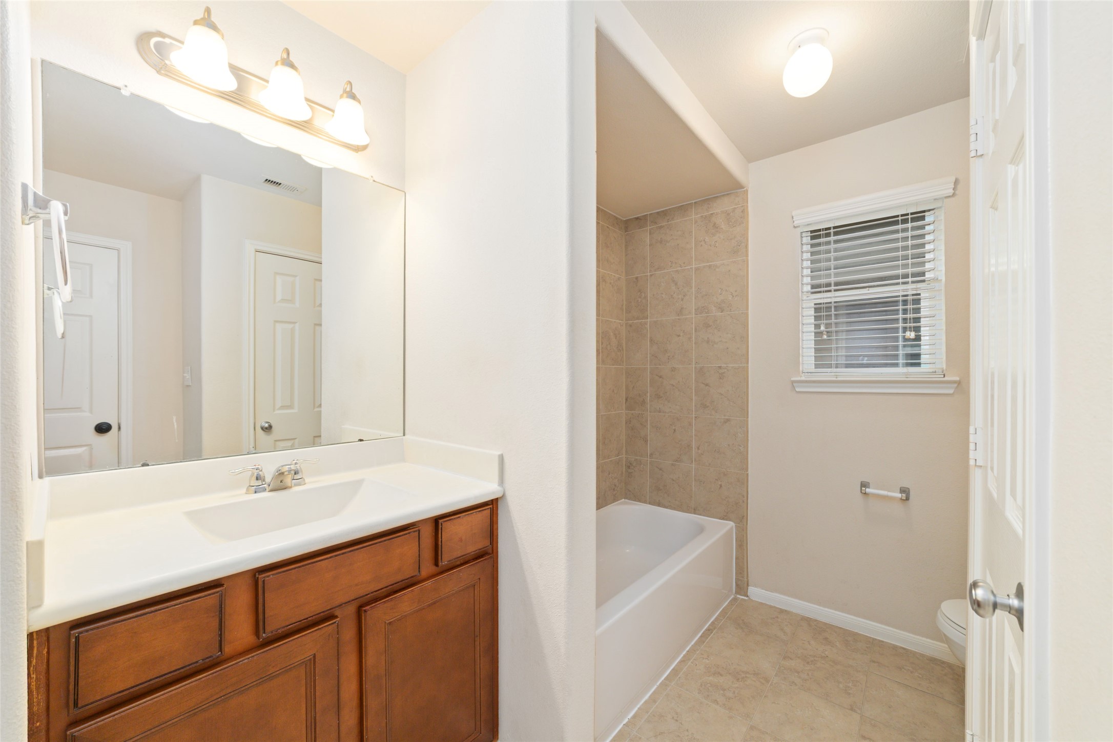 8919 Inglebrook Lane Houston, TX 77083 - Photo 17 of 21
