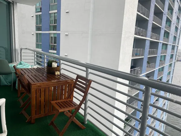 $4,750 | 325 South Biscayne Boulevard, Unit 2926, Miami, FL 33131