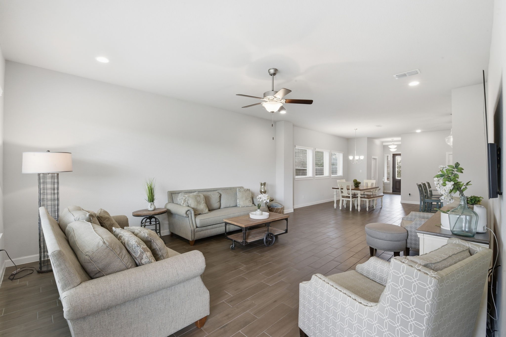 3410 Shockley Lane Rosharon, TX 77583 - Photo 15 of 32 a living room with furniture and a chandelier