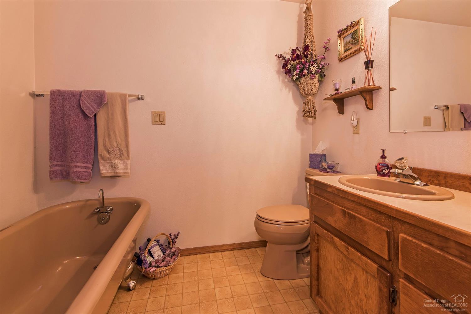 1862 Southwest Forest Ridge Avenue Bend, OR 97702 - Photo 6 of 15 Additional Photo