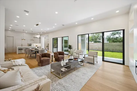 $1,680,000 | 6534 Corbin Street, Houston, TX 77055