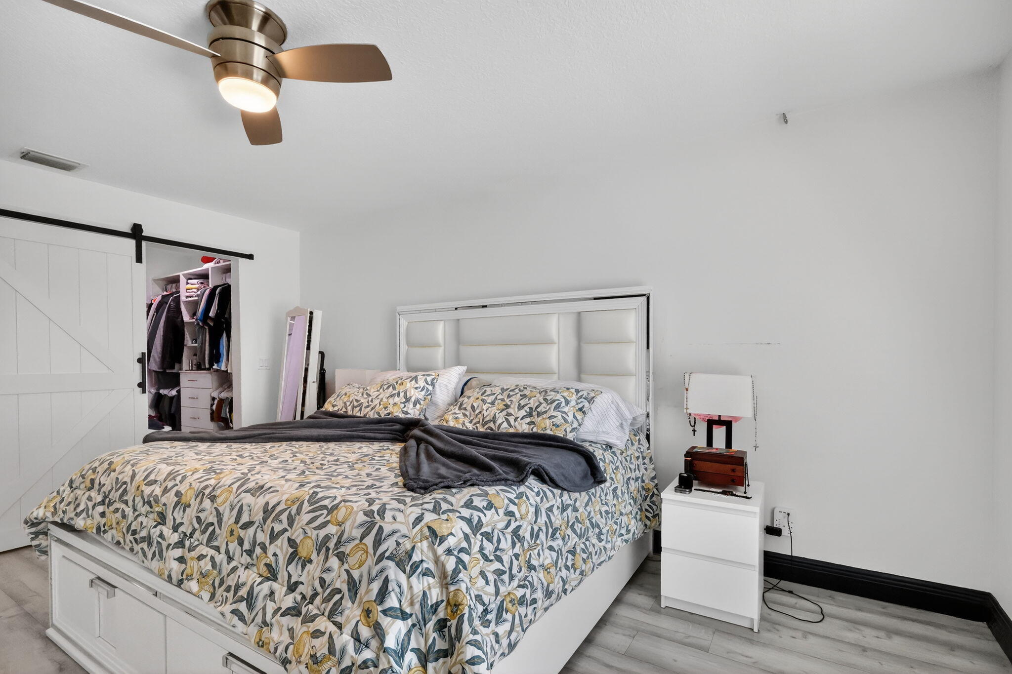 1691 West 26th Court Riviera Beach, FL 33404 - Photo 14 of 48 14-web-or-mls-F14A8614