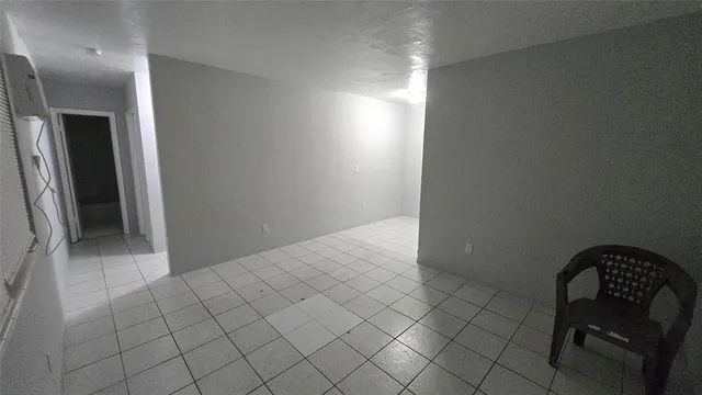 $1,550 | 16951 Northeast 18th Avenue, Unit 4, North Miami Beach, FL 33162