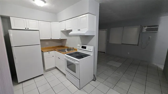 $1,550 | 16951 Northeast 18th Avenue, Unit 4, North Miami Beach, FL 33162
