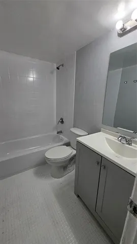 $1,550 | 16951 Northeast 18th Avenue, Unit 4, North Miami Beach, FL 33162