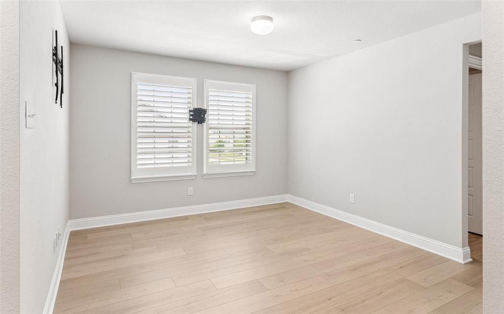 6020 Bursey Road Watauga, TX 76148 - Photo 16 of 33 an empty room with a window