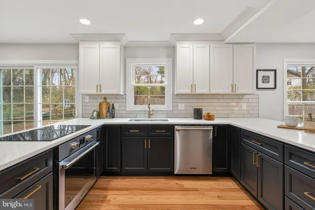 $1,475,000 | 2678 Oakton Glen Drive, Vienna, VA 22181