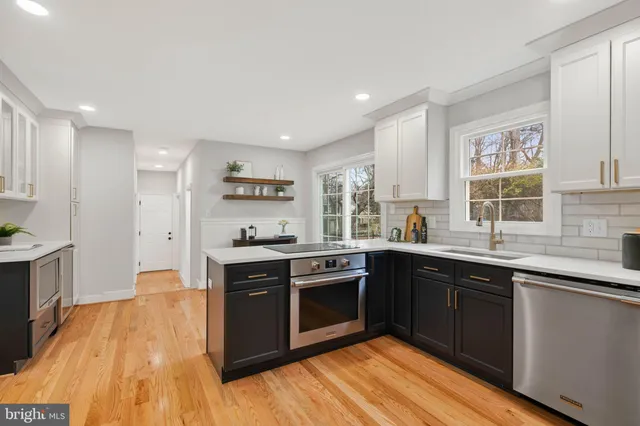 $1,475,000 | 2678 Oakton Glen Drive, Vienna, VA 22181