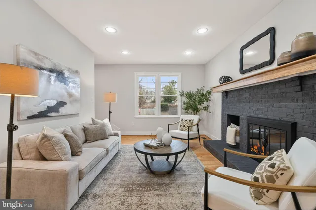 $1,475,000 | 2678 Oakton Glen Drive, Vienna, VA 22181