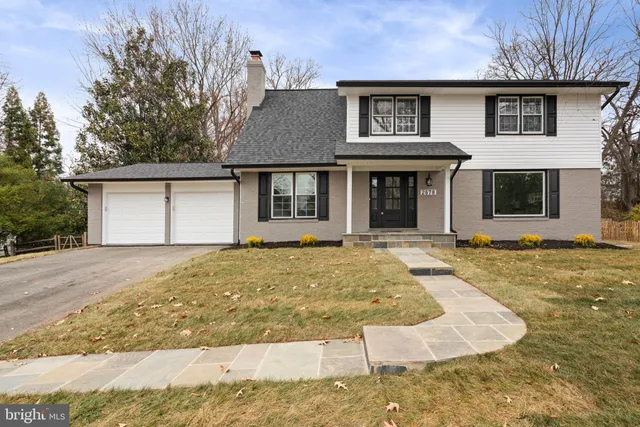 $1,475,000 | 2678 Oakton Glen Drive, Vienna, VA 22181