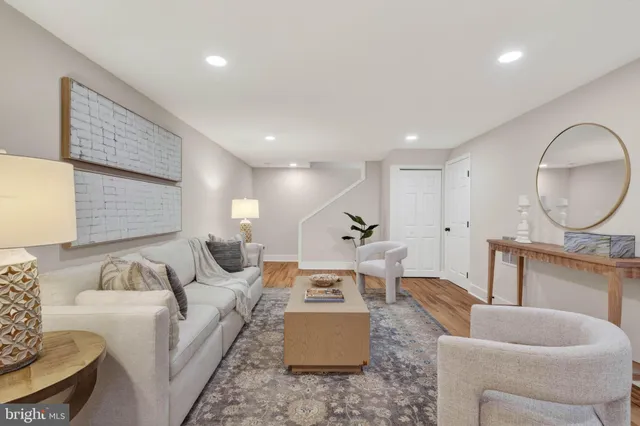 $1,475,000 | 2678 Oakton Glen Drive, Vienna, VA 22181