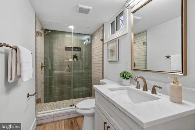 $1,475,000 | 2678 Oakton Glen Drive, Vienna, VA 22181