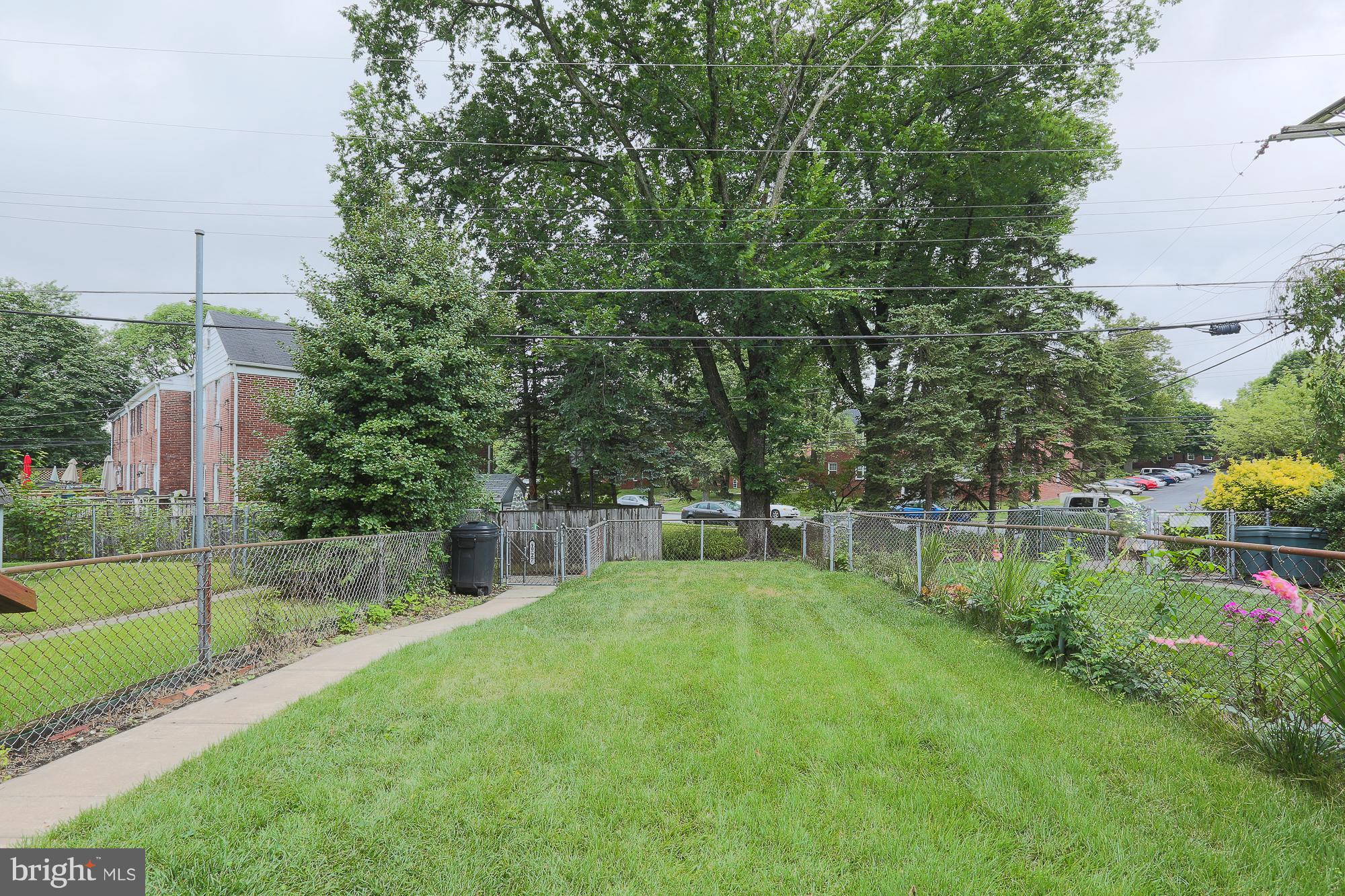1727 Edgewood Road Towson, MD 21286 - Photo 9 of 29 a view of a backyard