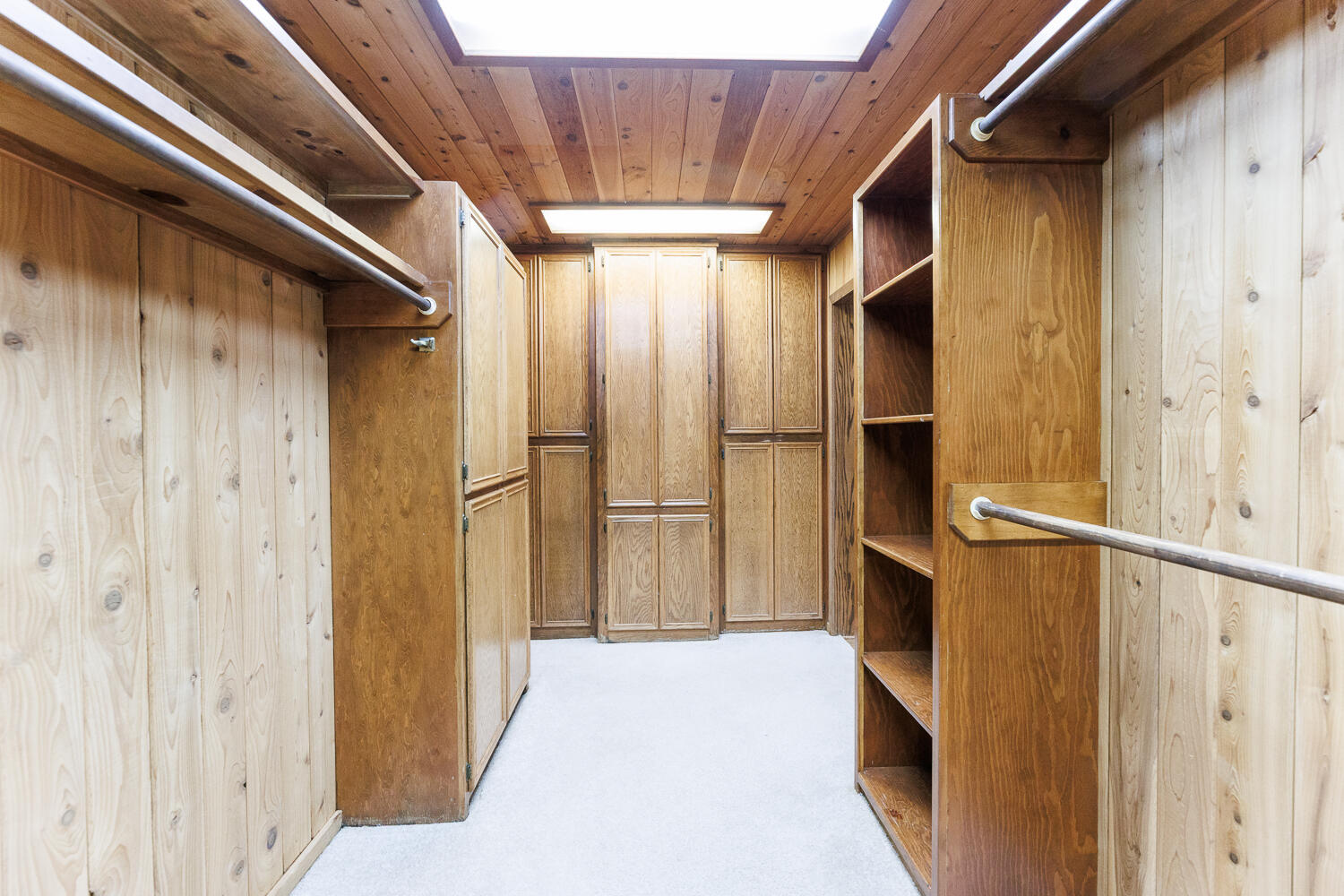 409 Mill Road Lubbock, TX 79403 - Photo 45 of 86 Primary Closet