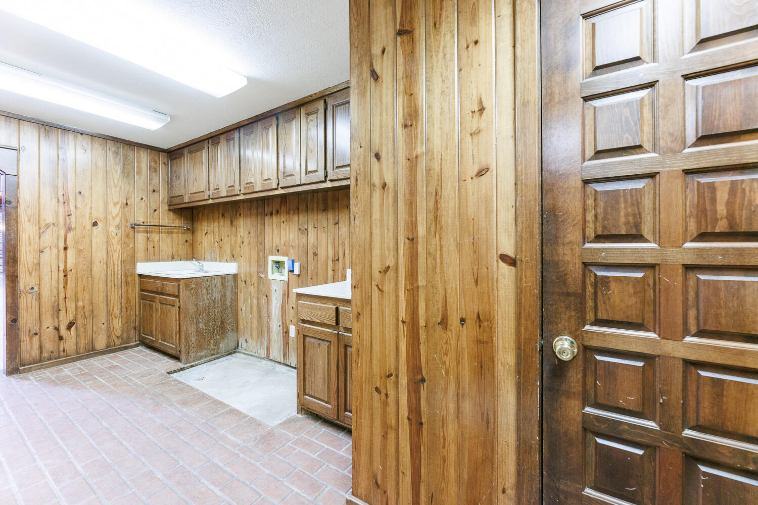 409 Mill Road Lubbock, TX 79403 - Photo 63 of 86 Utility Room
