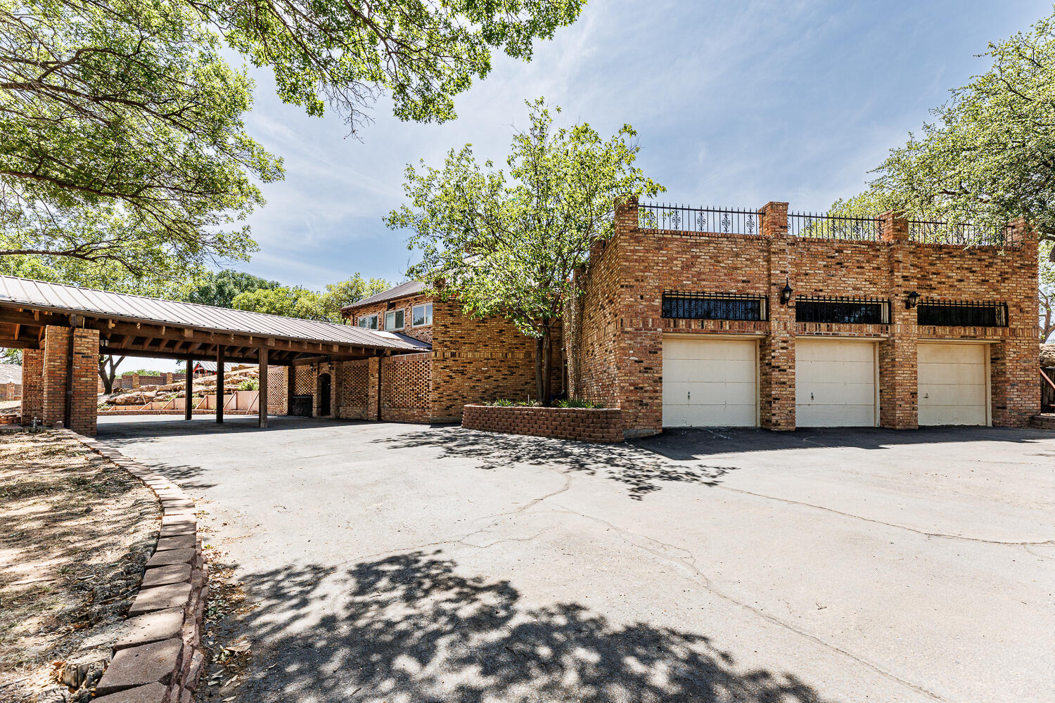 409 Mill Road Lubbock, TX 79403 - Photo 68 of 86 Garage
