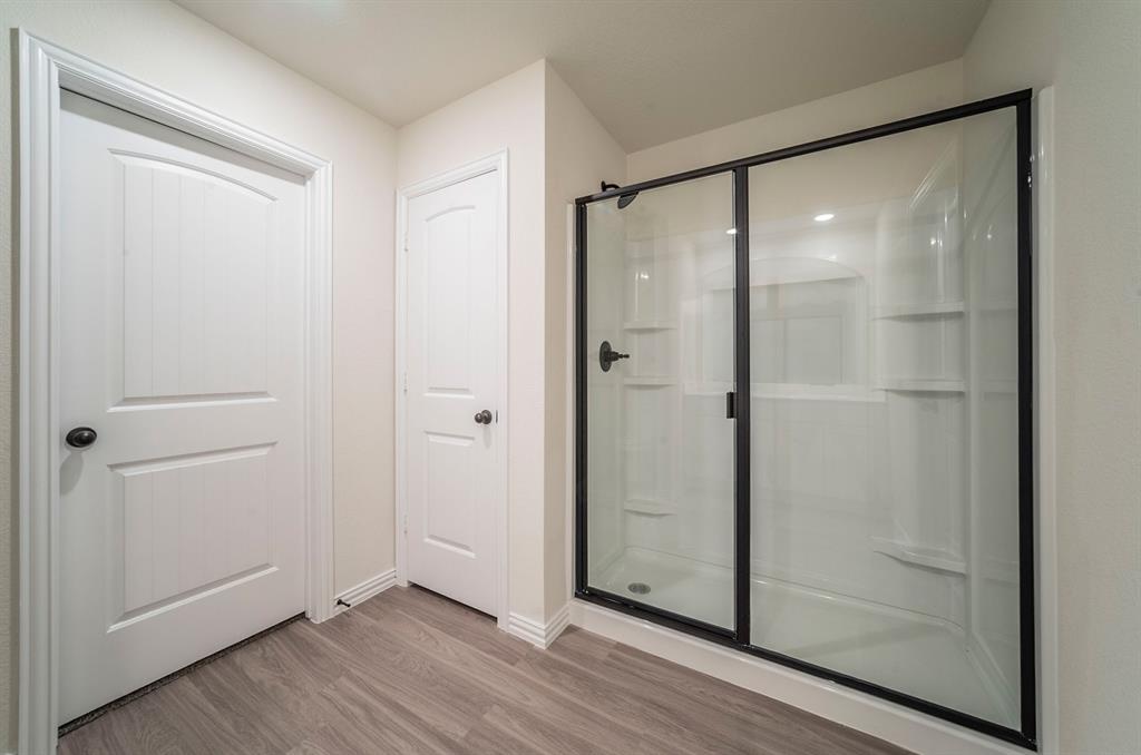 404 Rose Avenue Cleburne, TX 76033 - Photo 9 of 14