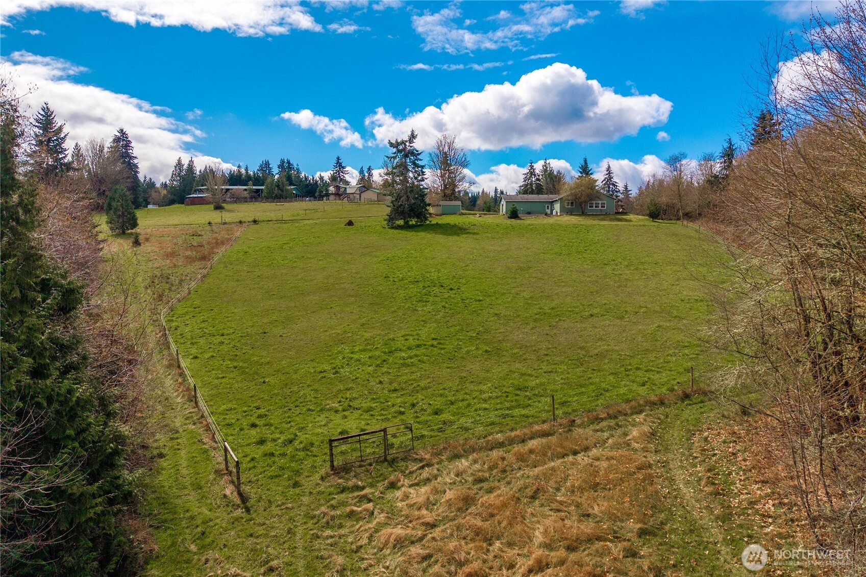 10404 210th Lane Southwest Rochester, WA 98579 - Photo 4 of 40