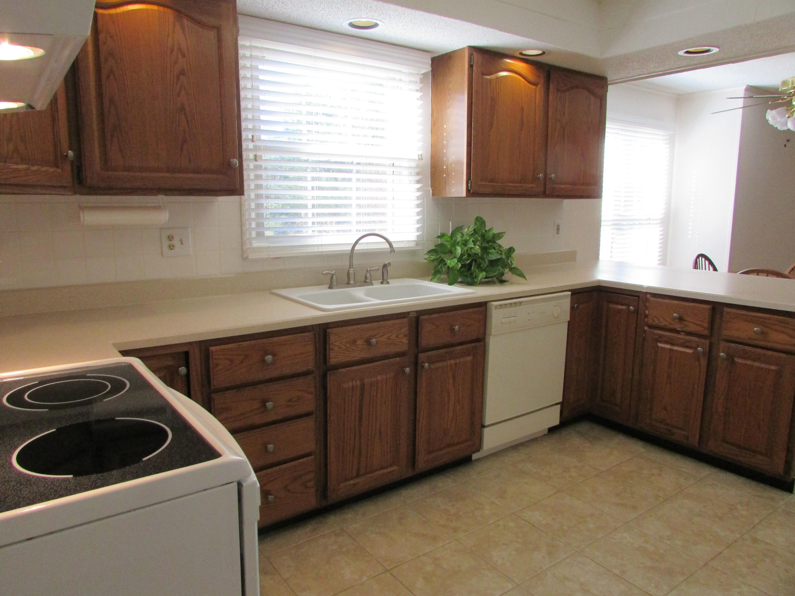 7775 Norwich Road, Unit 18 Powell, TN 37849 - Photo 2 of 31 IMG_0361