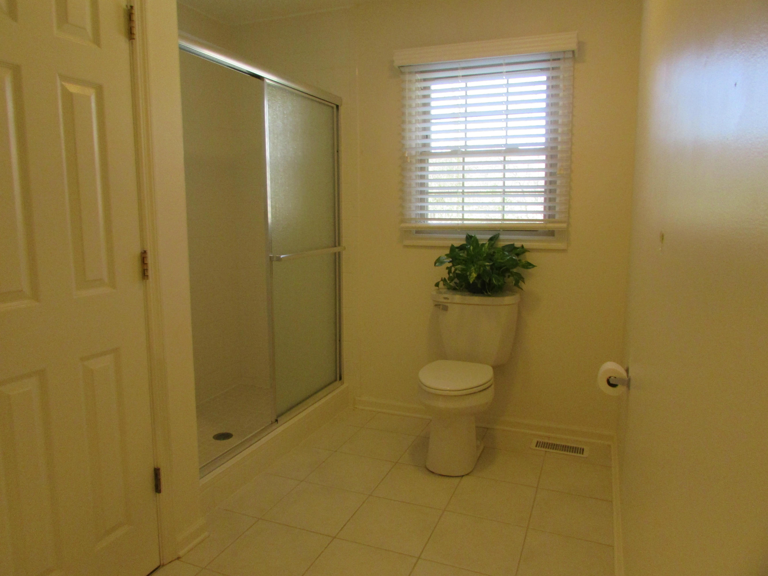 7775 Norwich Road, Unit 18 Powell, TN 37849 - Photo 15 of 31 IMG_0376