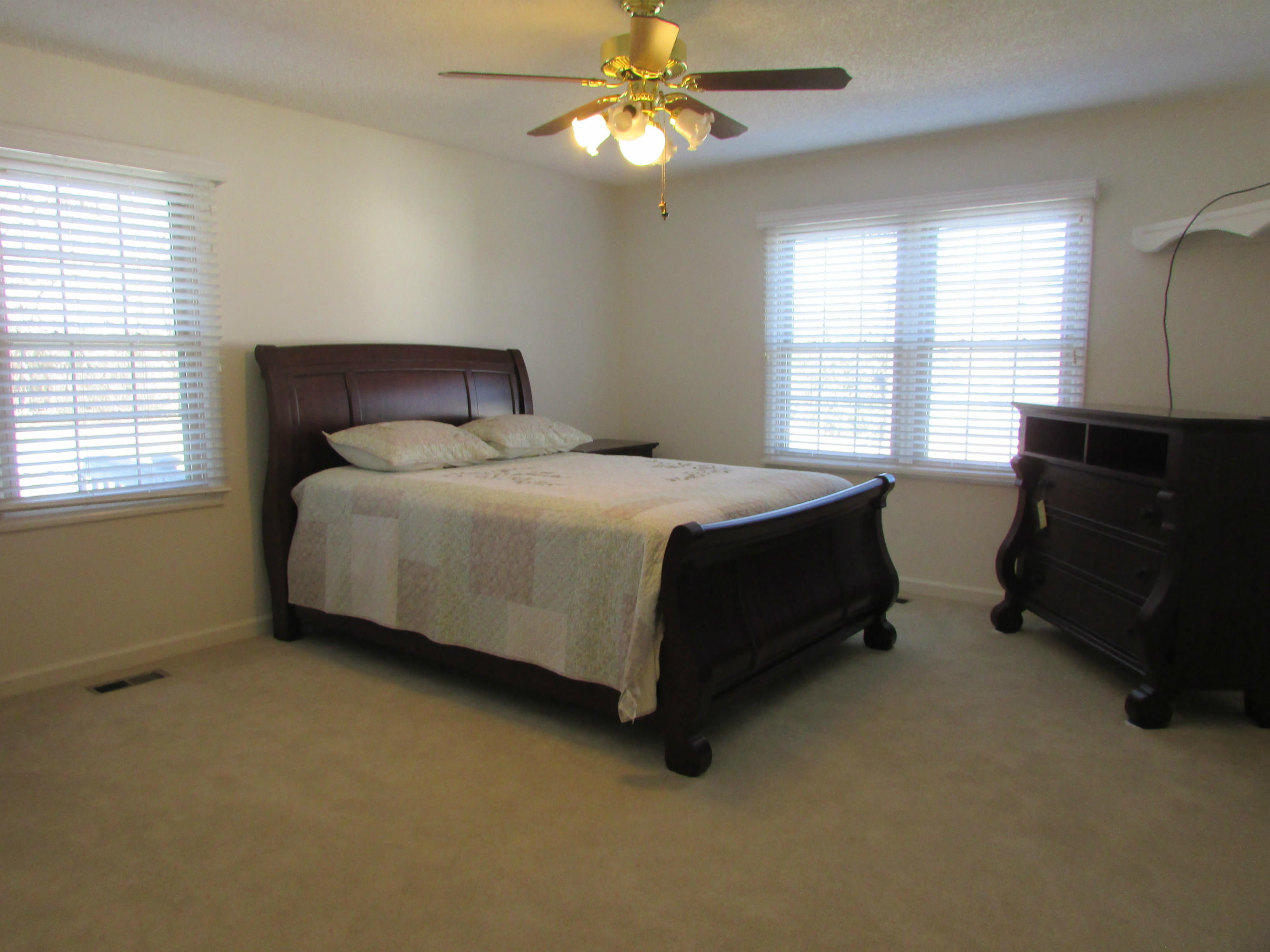 7775 Norwich Road, Unit 18 Powell, TN 37849 - Photo 17 of 31 IMG_0378
