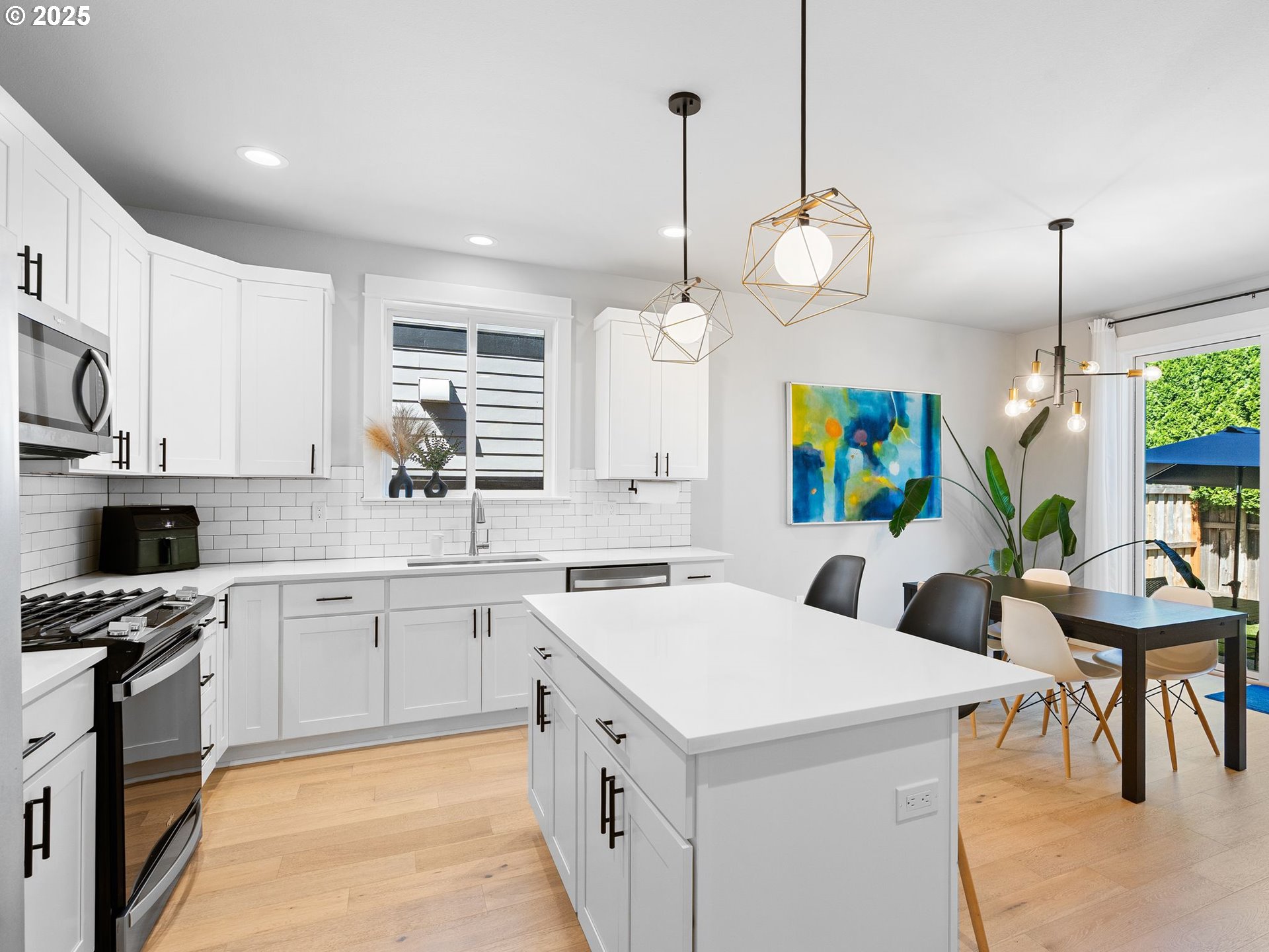 3544 Southwest Tegart Lane Gresham, OR 97080 - Photo 11 of 48 Kitchen