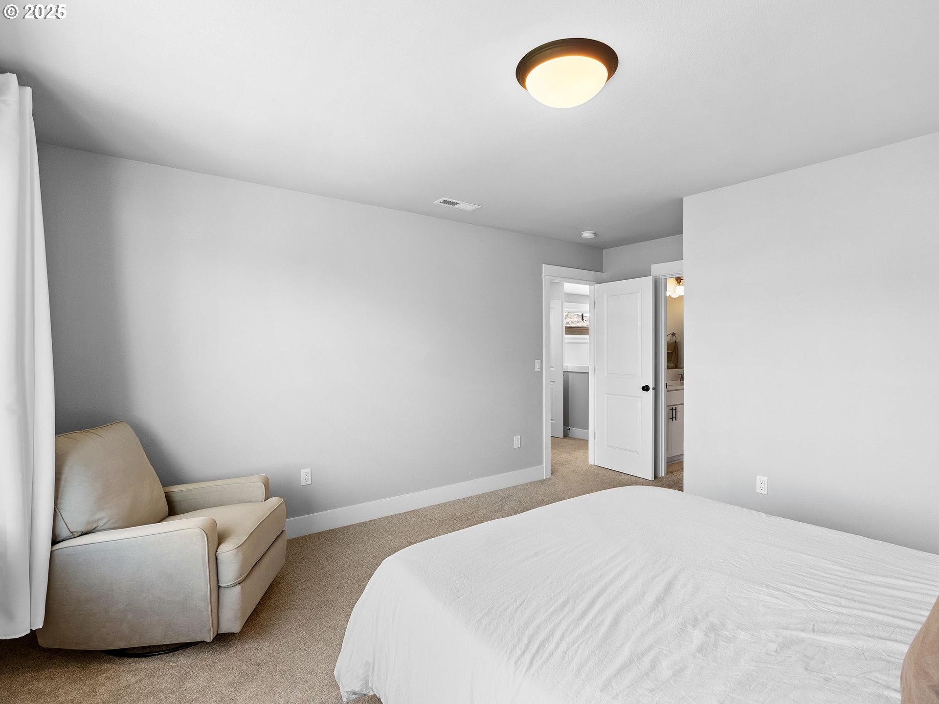 3544 Southwest Tegart Lane Gresham, OR 97080 - Photo 20 of 48 Primary Bedroom