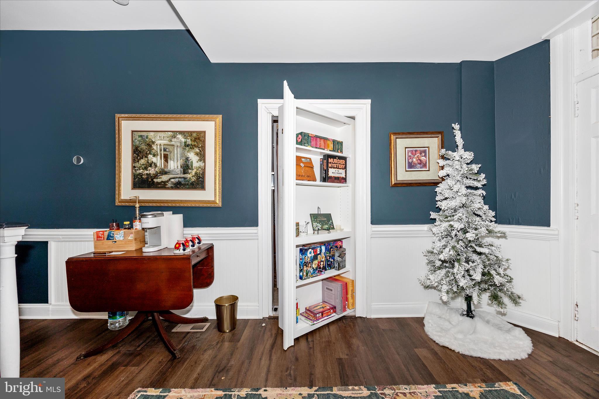 3823 Roundtree Road Jefferson, MD 21755 - Photo 4 of 50 Hidden entrance into private quarters from foyer