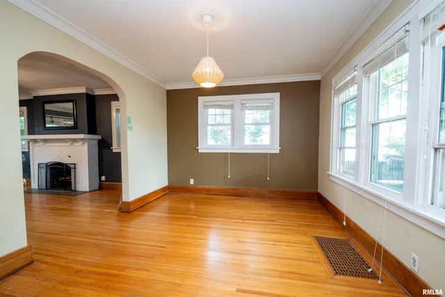 $146,000 | 2011 West Barker Avenue, West Peoria, IL 61604