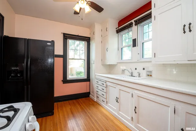 $146,000 | 2011 West Barker Avenue, West Peoria, IL 61604