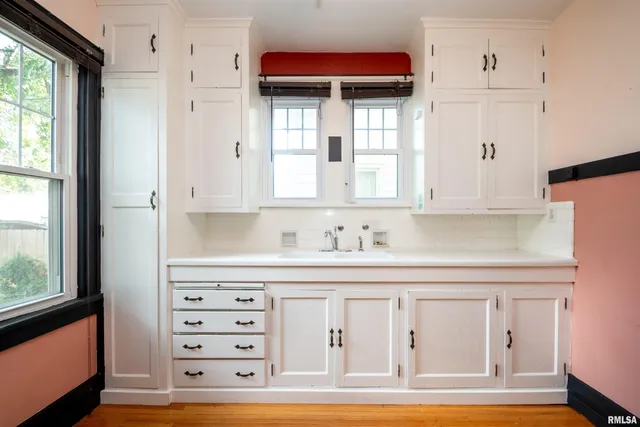 $146,000 | 2011 West Barker Avenue, West Peoria, IL 61604