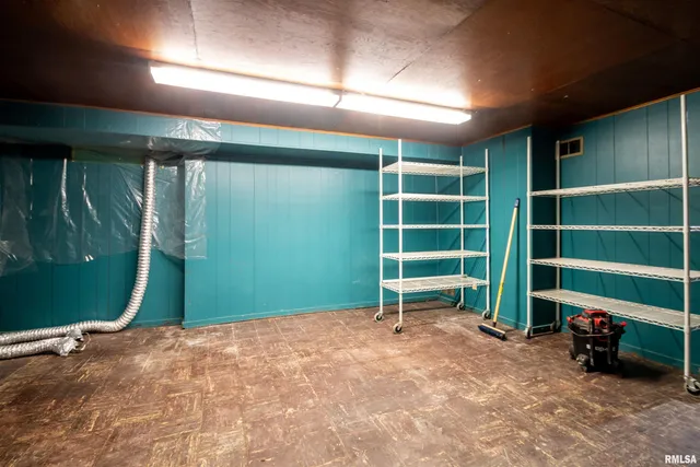 $146,000 | 2011 West Barker Avenue, West Peoria, IL 61604