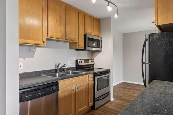 $120,000 | 4110 Rahn Road, Unit 121, Eagan, MN 55122