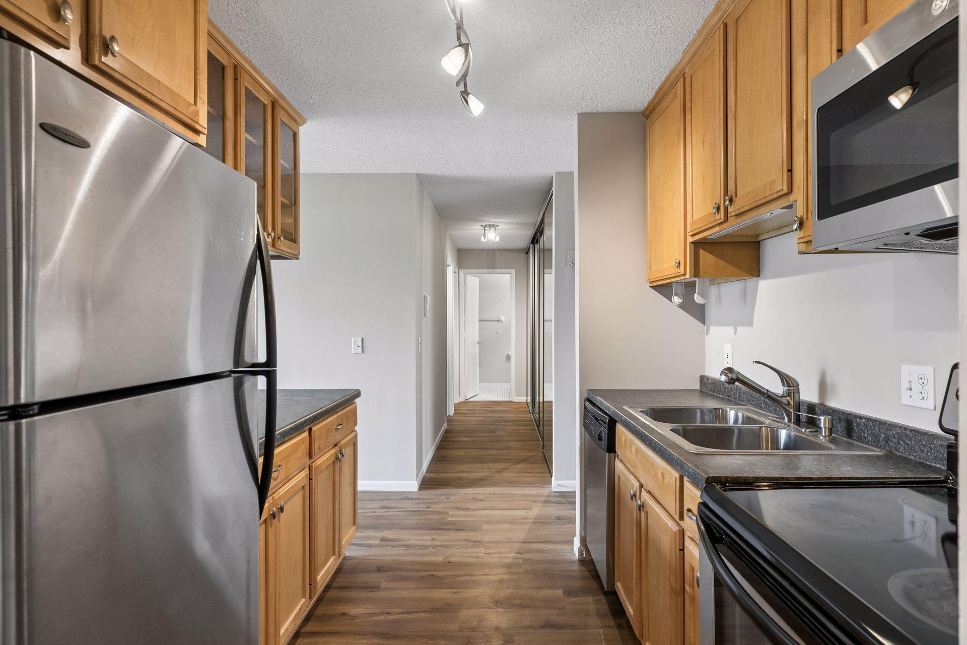 4110 Rahn Road, Unit 121 Eagan, MN 55122 - Photo 8 of 31