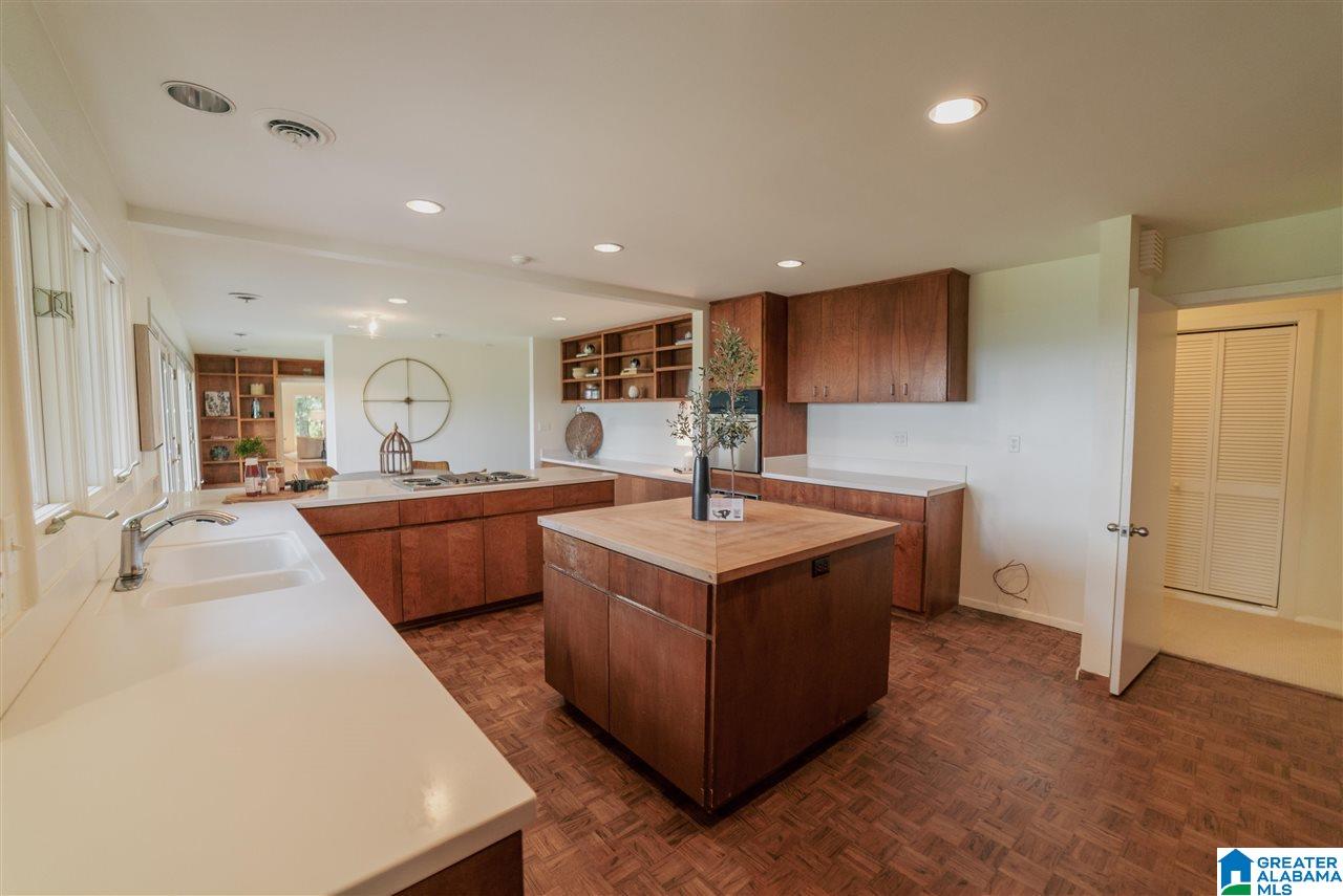 3024 Cherokee Road Birmingham, AL 35223 - Photo 4 of 38