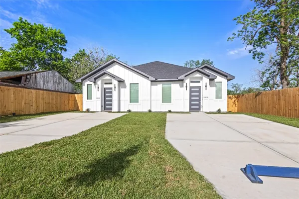 $433,000 | 13818 White Heather Drive, Houston, TX 77045