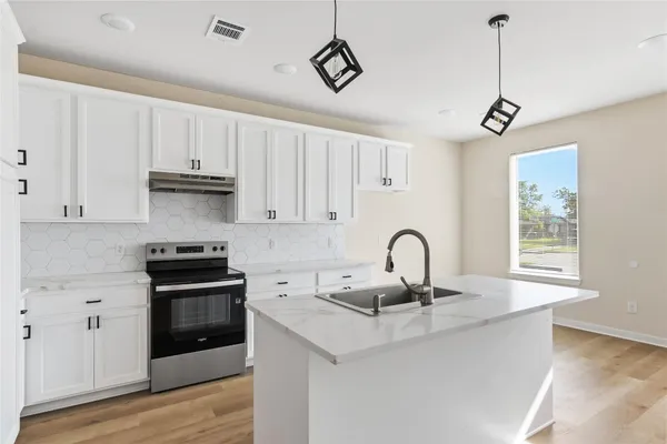 $433,000 | 13818 White Heather Drive, Houston, TX 77045