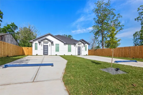 $433,000 | 13818 White Heather Drive, Houston, TX 77045