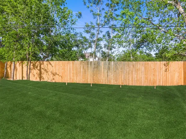 $433,000 | 13818 White Heather Drive, Houston, TX 77045