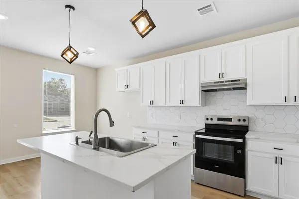 $433,000 | 13818 White Heather Drive, Houston, TX 77045