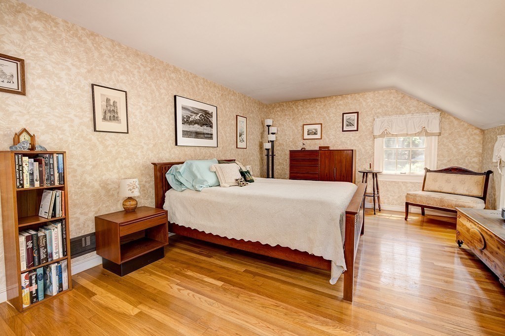 22 Garrett Road Reading, MA 01867 - Photo 12 of 30 Gallery Image 12