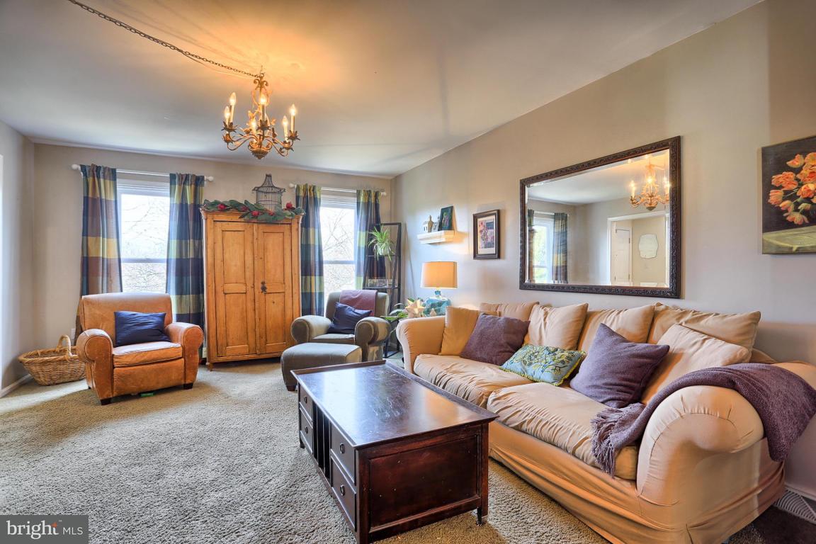 121 Ridings Way Lancaster, PA 17601 - Photo 3 of 23 Gallery Image 3
