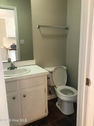 $950 | 3816 Sterling Pointe Drive, Unit I 4, Winterville, NC 28590