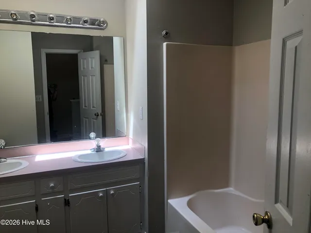 $950 | 3816 Sterling Pointe Drive, Unit I 4, Winterville, NC 28590