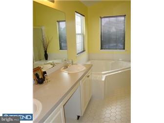 43 Amberfield Road Robbinsville, NJ 08691 - Photo 9 of 12 Gallery Image 9