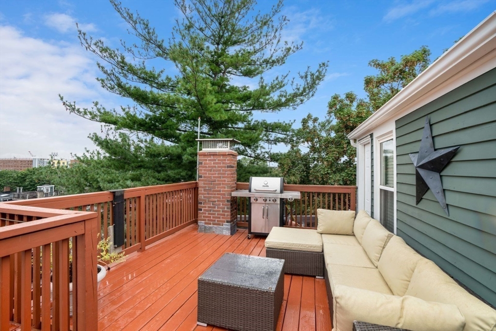 30 Oak Street, Unit 2 Boston, MA 02129 - Photo 18 of 22